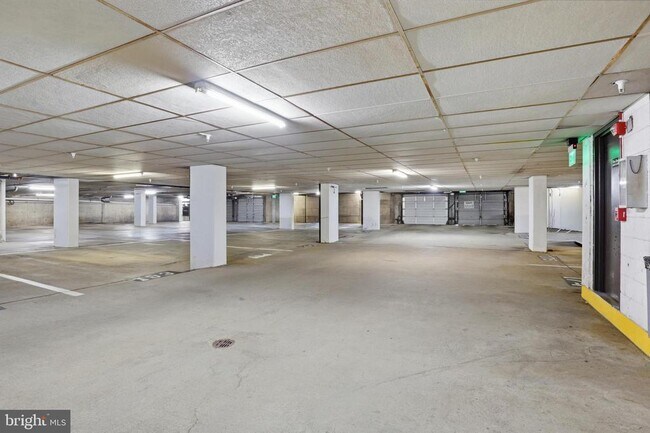 Building Photo - 200 N Pickett St