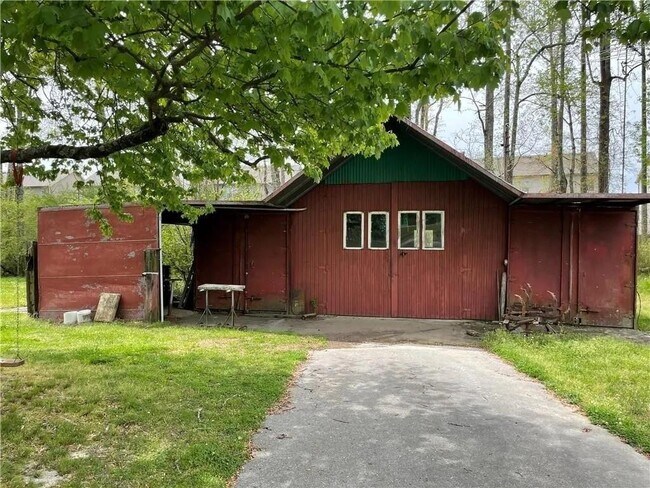 Building Photo - 3633 Loganville Hwy SW