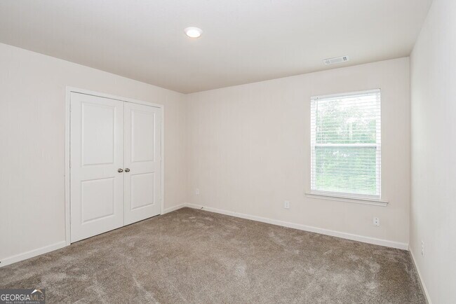 Building Photo - 128 Innis Brk Cir