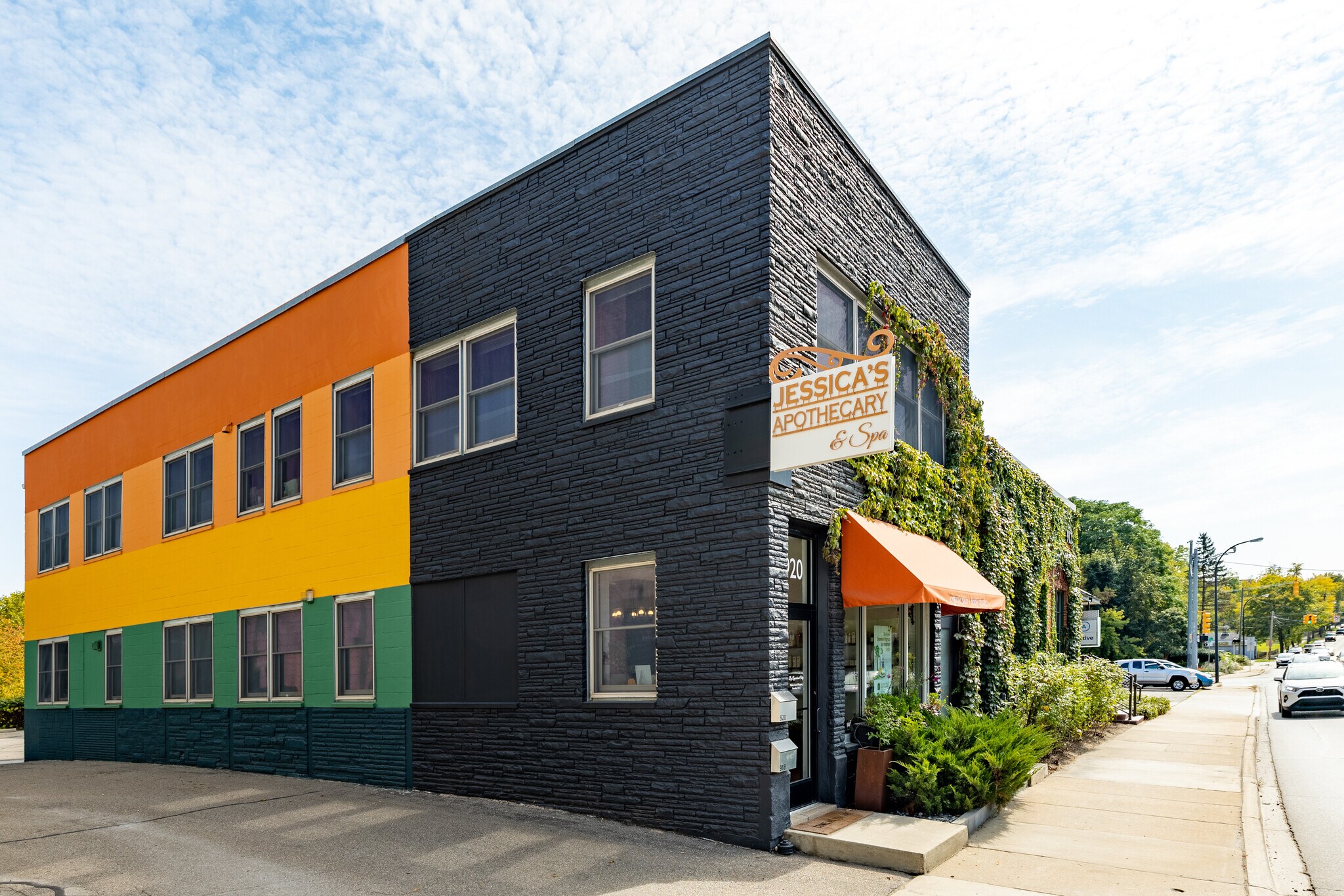 Building Photo - 918 N Main St