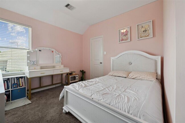 Building Photo - 3021 Wedgewood Bay Ct