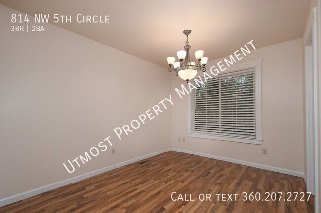 Building Photo - 814 NW 5th Cir