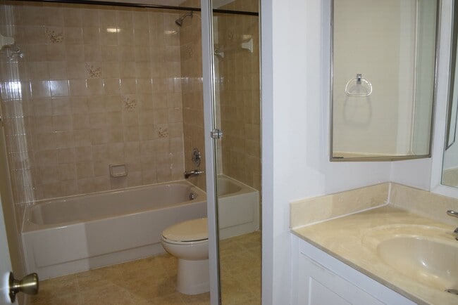 Building Photo - 5945 SE Windsong Ln