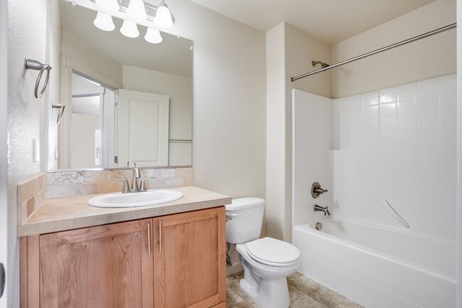 Building Photo - Beautiful 3 Bed, 2.5 Bath Rental Home in W...