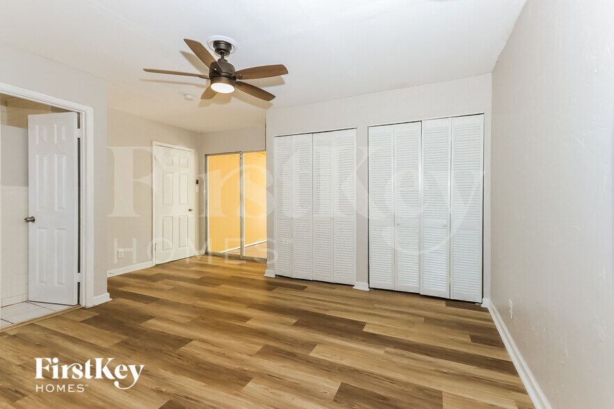 Building Photo - 3025 Robert Rd