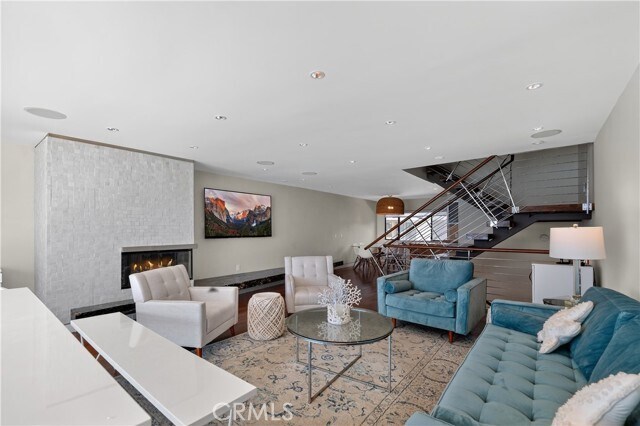 Building Photo - 102 Blue Lagoon