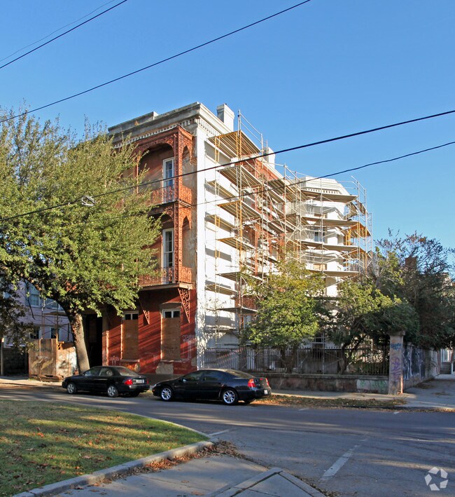 Primary Photo - 807 Esplanade Ave
