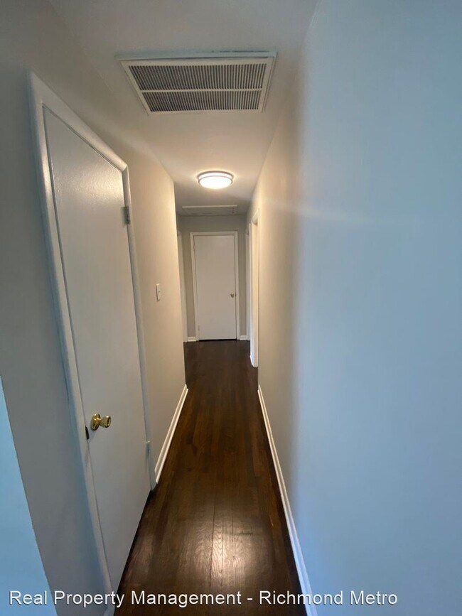 Building Photo - 3 br, 1.5 bath House - 1005 Kinney Street