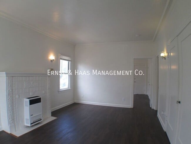 Building Photo - 944 Maine Ave