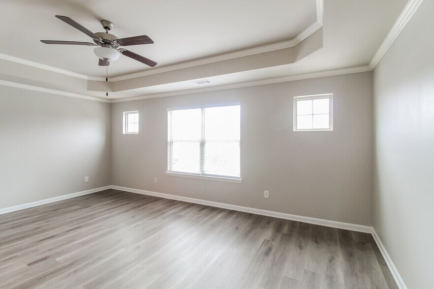 Building Photo - 203 Fern Walk