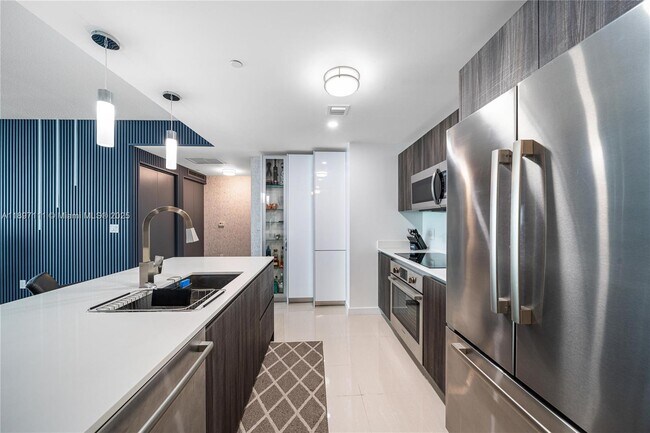 Building Photo - 488 NE 18th St