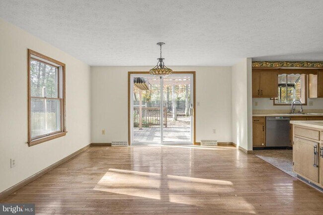 Building Photo - 22397 Armstrong Dr