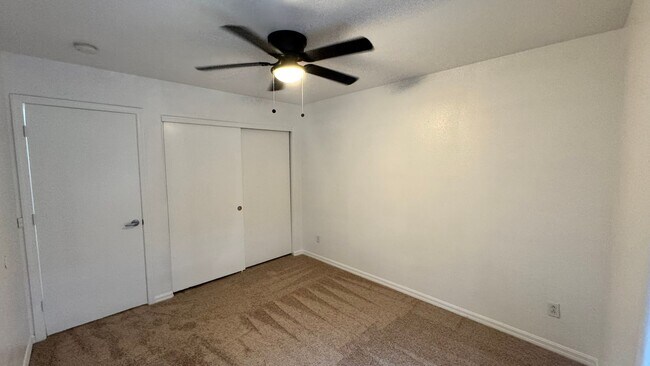Building Photo - Executive Style 3 bedroom home