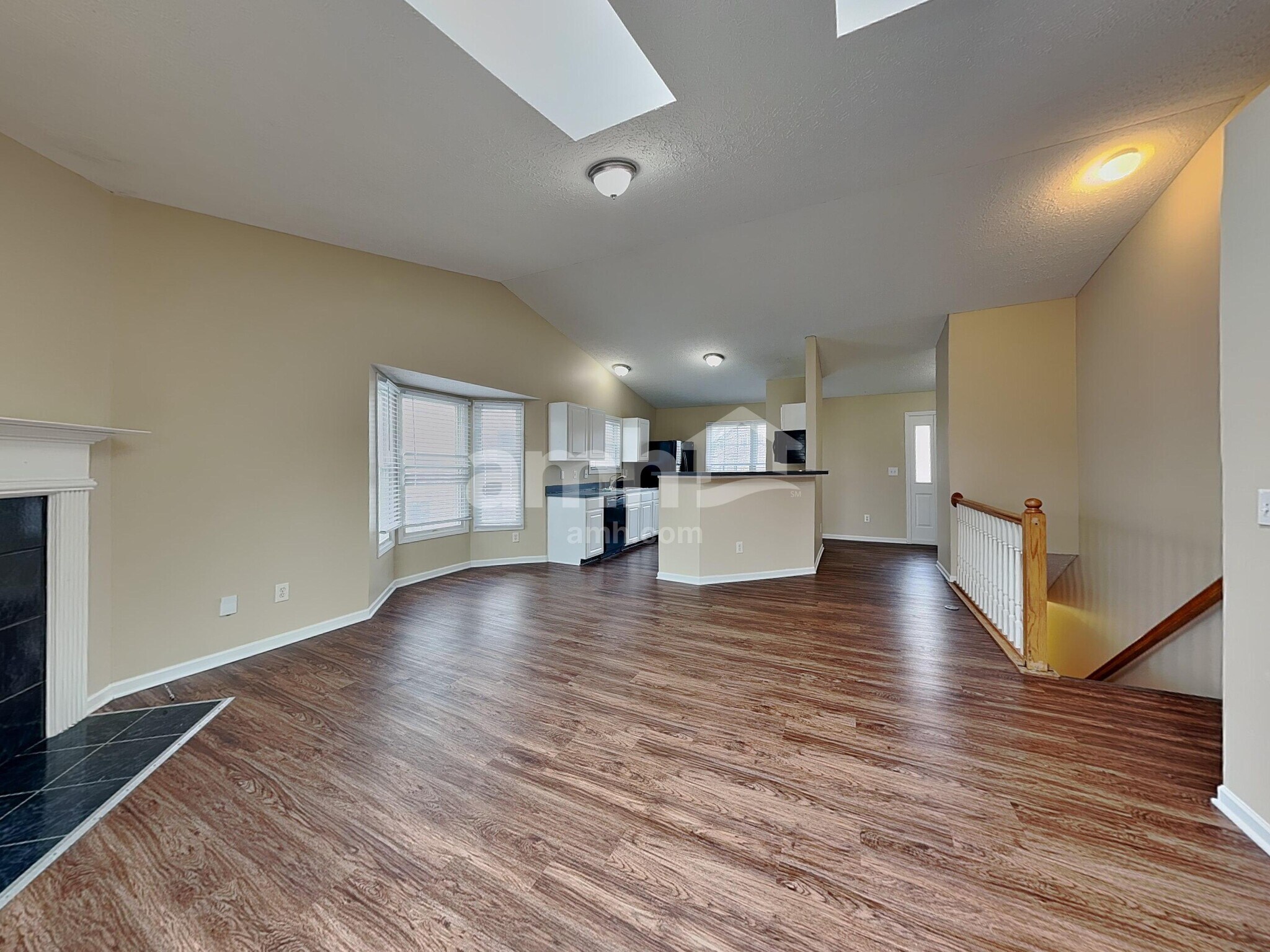Building Photo - 2855 Southfield Village Dr