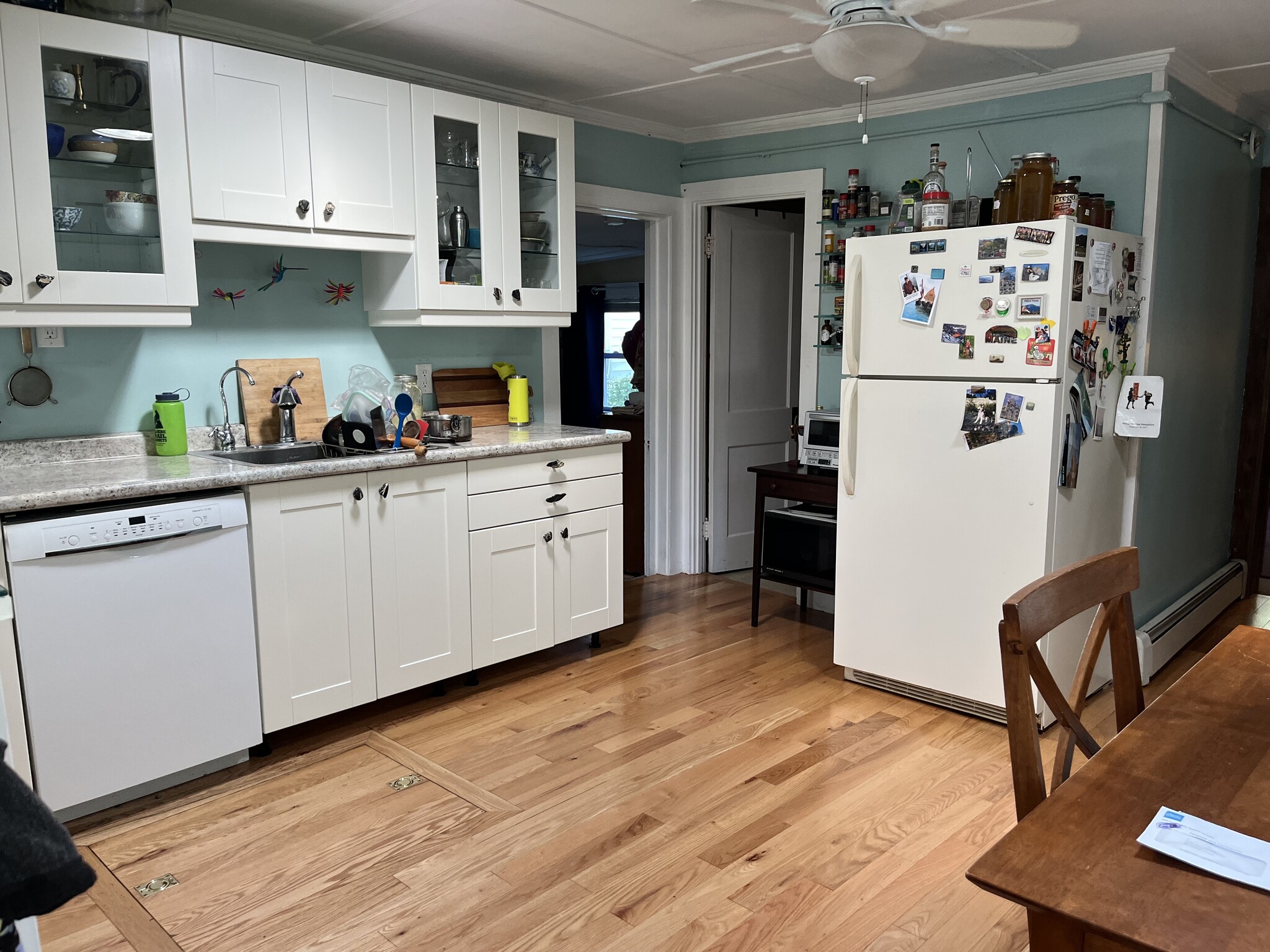 Eat-in Kitchen - 49 Grove St