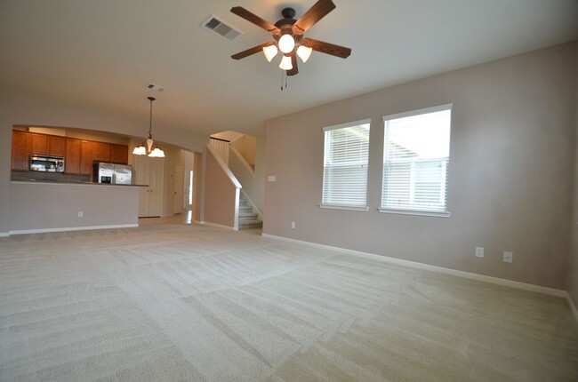 Building Photo - Gorgeous Townhome on a Golf Course!!!!