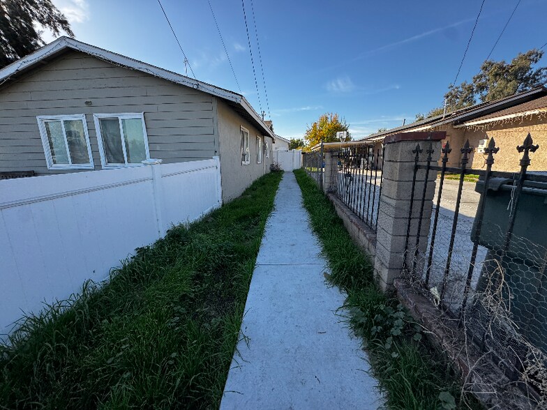 Building Photo - 1948 Turrill Ave