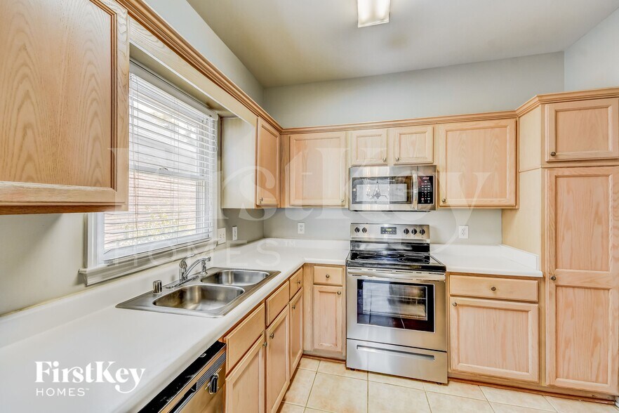 Building Photo - 329 Dulaine Cove