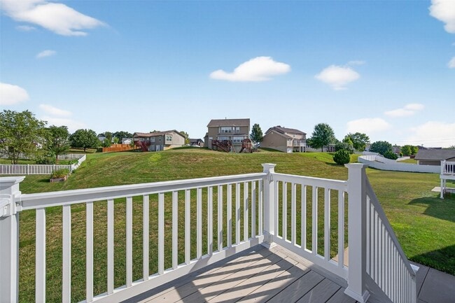 Building Photo - 303 Shadow Trace Dr