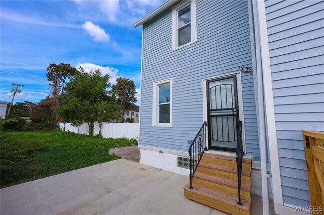 Building Photo - 30 Glenwood Ave