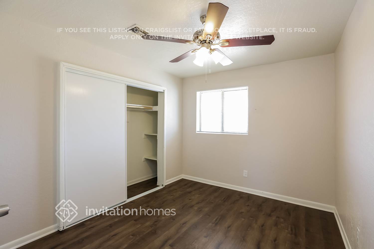 Building Photo - 1635 E Violet Dr