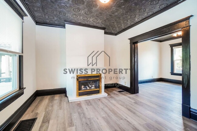 Building Photo - 312 S Central Ave