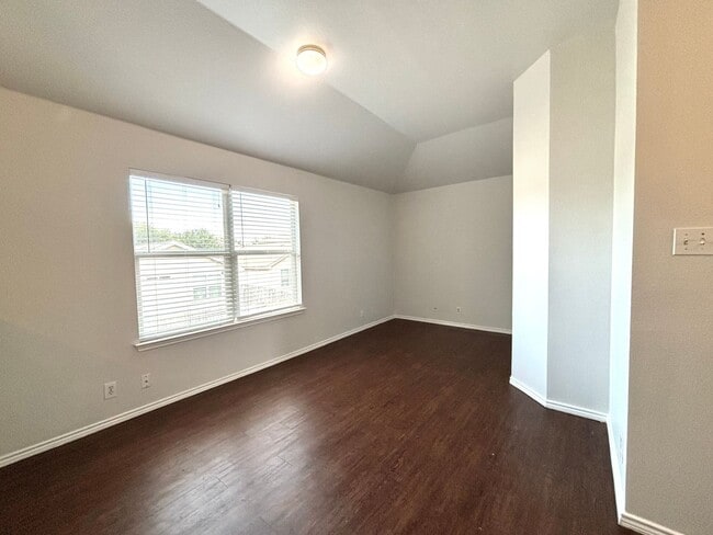 Building Photo - 4015 Desert Cir