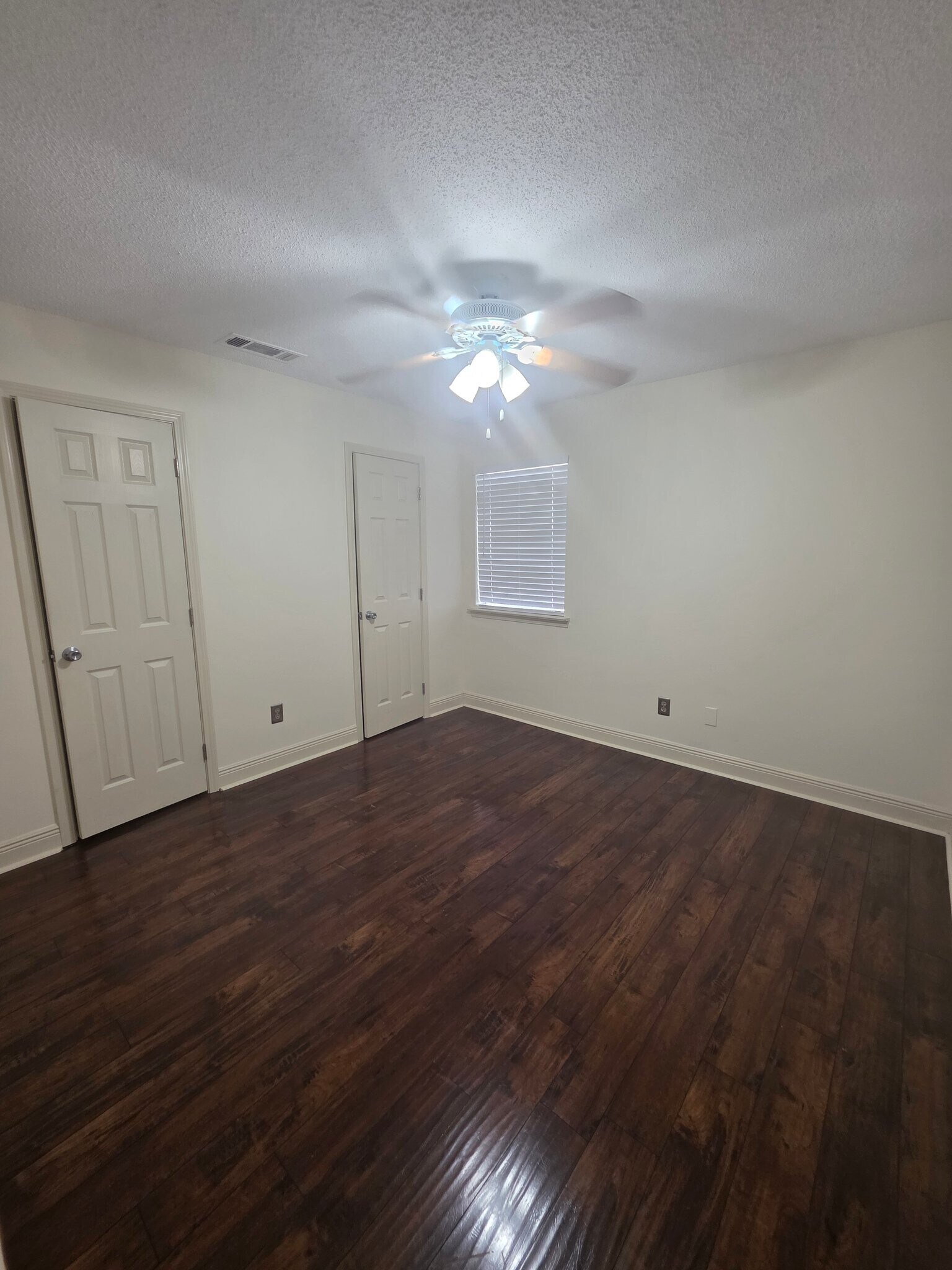 Building Photo - 4780 Pontchartrain Dr