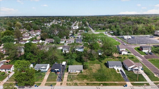 Building Photo - 6018 Evergreen Blvd