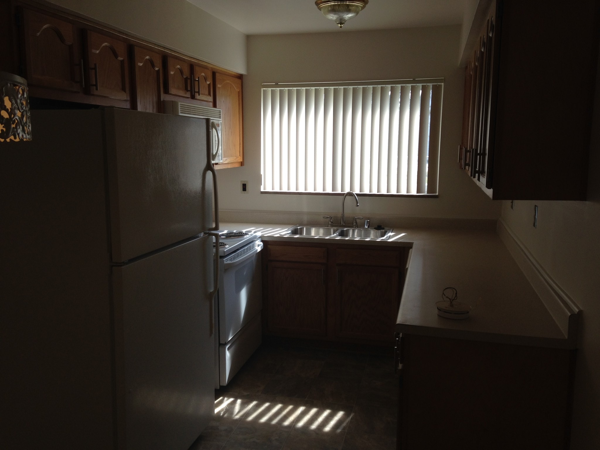 KITCHEN - 33300 Freedom Rd