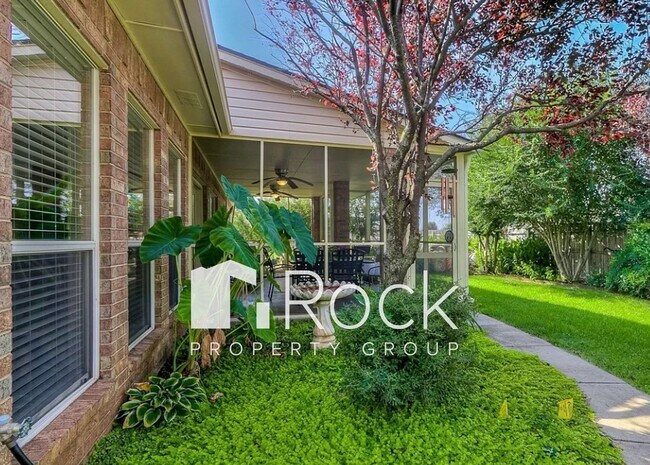 Building Photo - Charming 3-Bed 3-Bath Home with Tornado Sh...