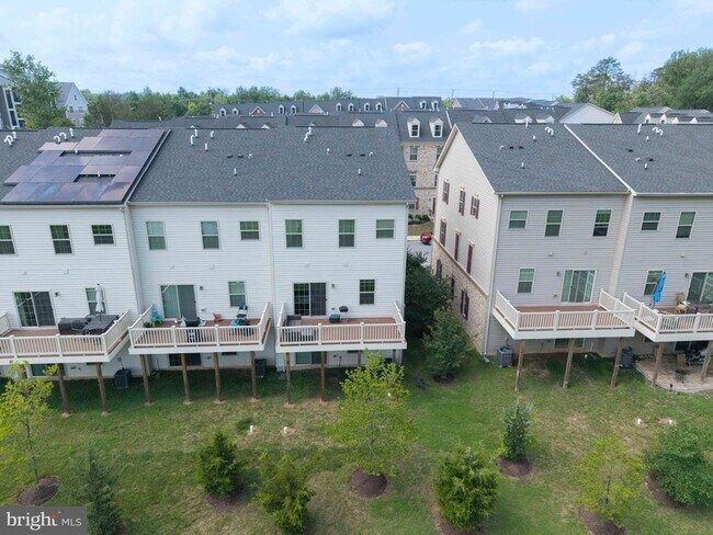 Building Photo - 8032 Spring Arbor Dr
