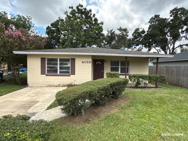 Primary Photo - 4058 Minoso St