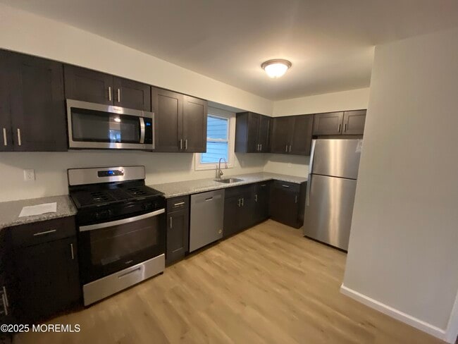 Building Photo - 12 A Diamond Dr