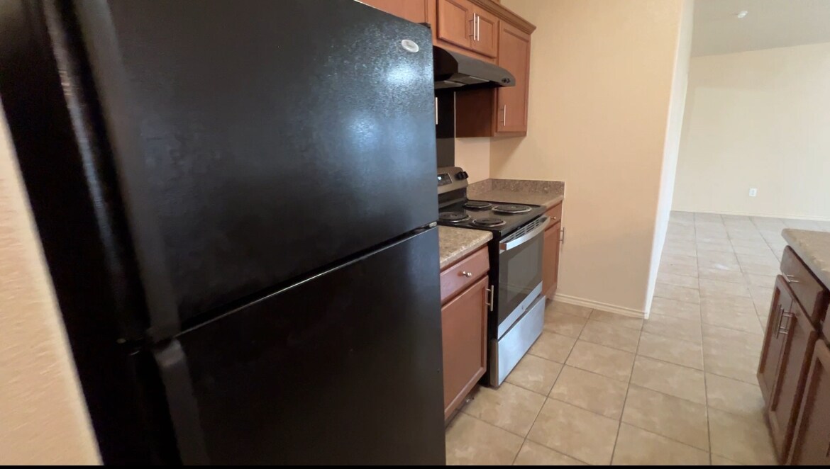 Building Photo - 8824 Cowboy Rose Ln