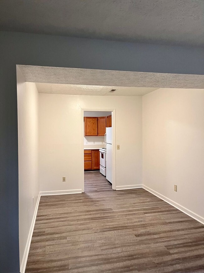 Building Photo - Renovated Home Near Virginia Tech