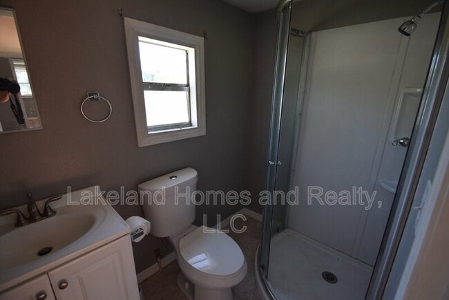 Building Photo - 1060 E Wabash St