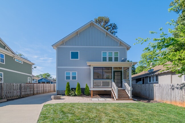 Building Photo - 1005 State St