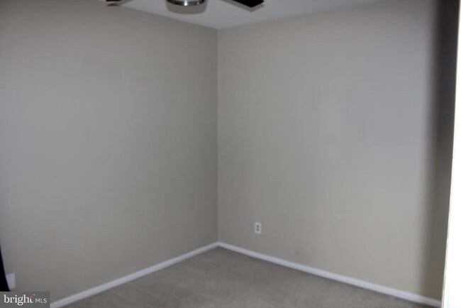 Building Photo - 252 Marble Ct