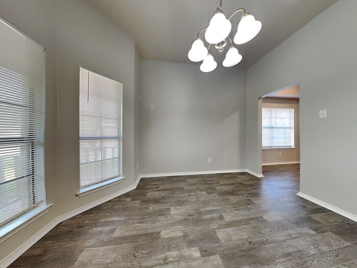 Building Photo - 11825 Hickory Garden Dr