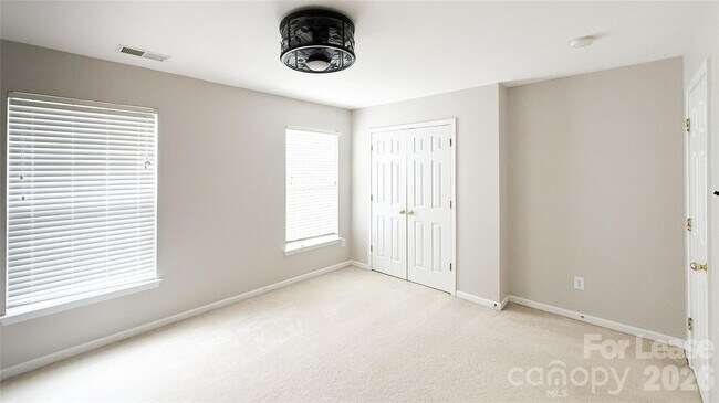 Building Photo - 8811 Singleton Ct