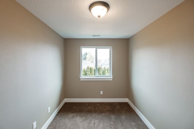 Building Photo - 270-272 Gwinn Street E