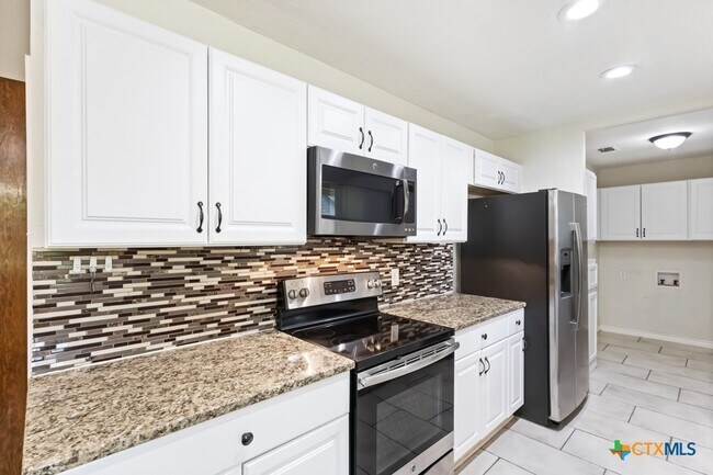Building Photo - 115 Da Gama Dr