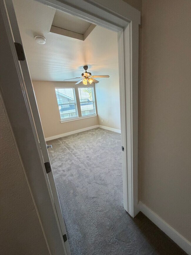Building Photo - 9965 W Rosecroft Ct