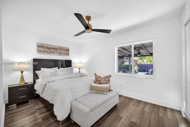 Building Photo - 13416 SW 108th St Cir N