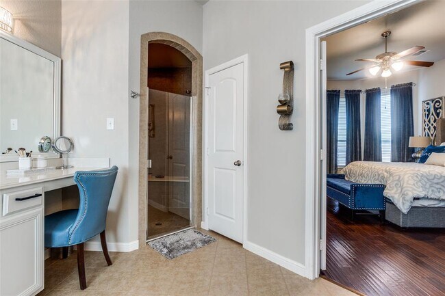 Building Photo - 3208 Thicket Dr