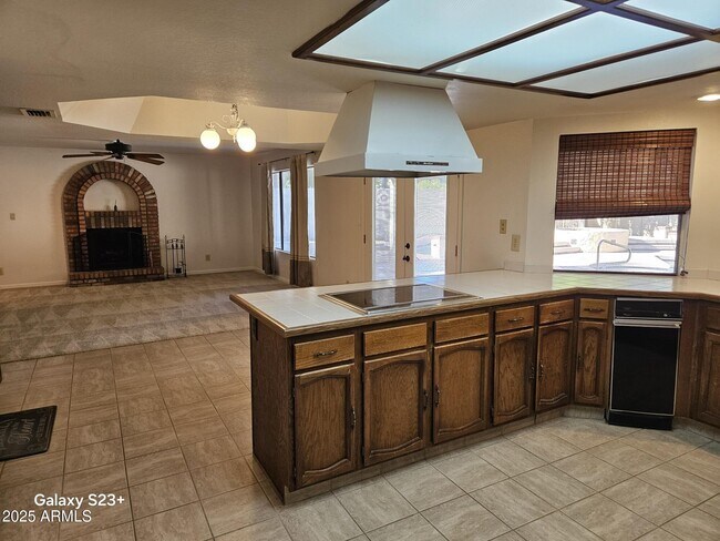 Building Photo - 2344 W Lobo Ave