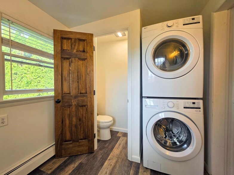 Building Photo - 712 S Broad St