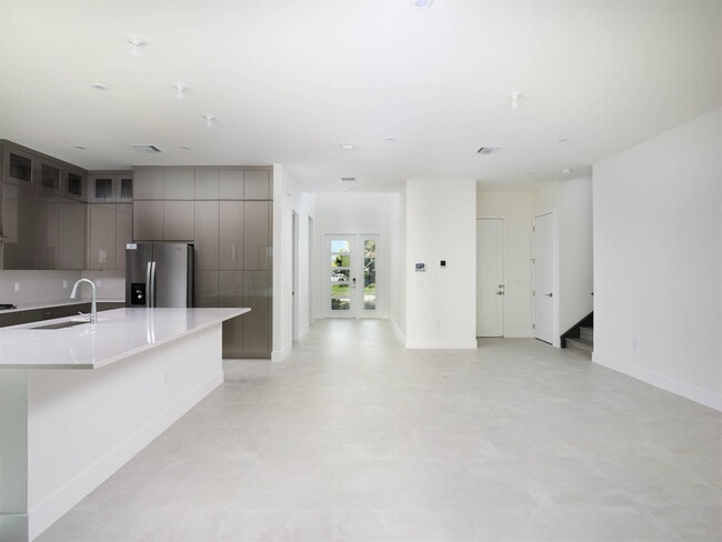 Building Photo - 12553 Solana Bay Cir