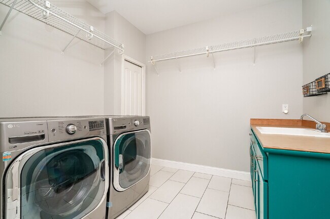 Building Photo - Echo Falls Executive Retreat | Hot Tub | Detached Office | Landscaping Included- AVAILABLE NOW FO...